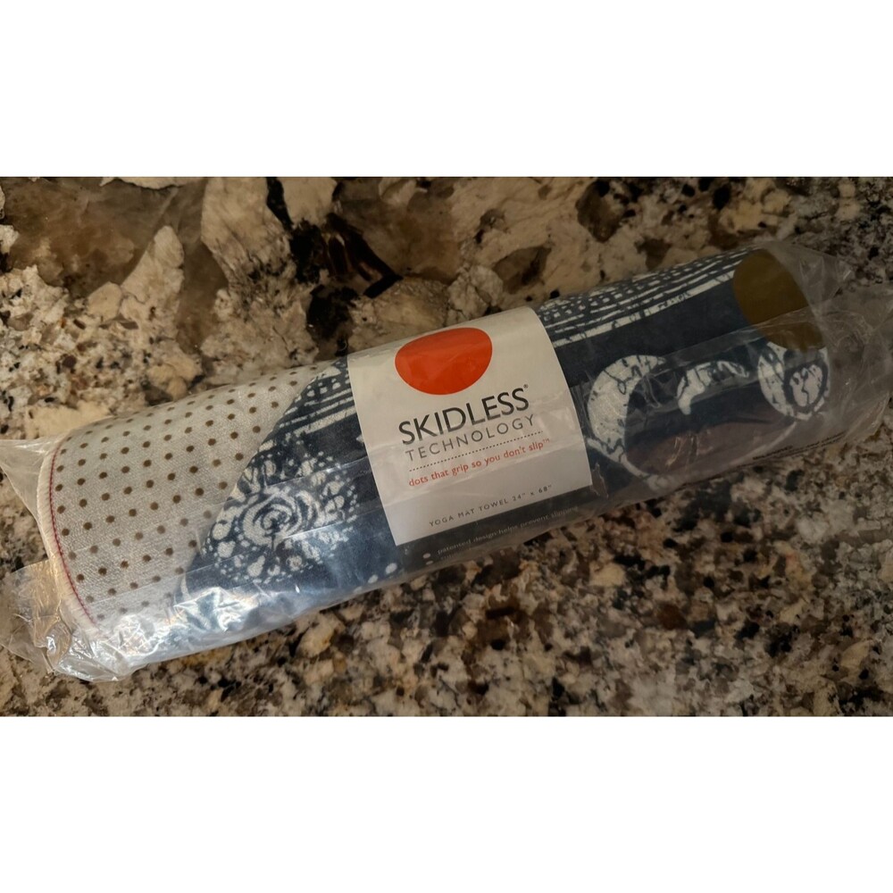 YOGITOES Skidless Absorbent Yoga Mat Towel MANDUKA 24" x 68" Gejia SEALED NEW